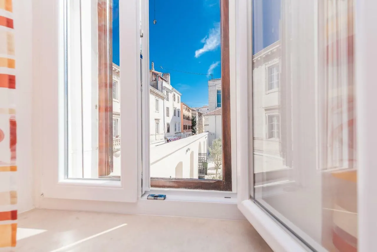 Apartment And Room Soul Of Dalmatia زادار 3*,