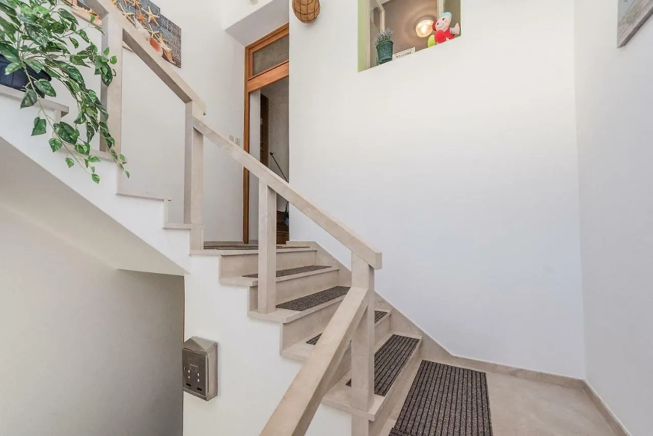 Apartment And Room Soul Of Dalmatia زادار 3*,